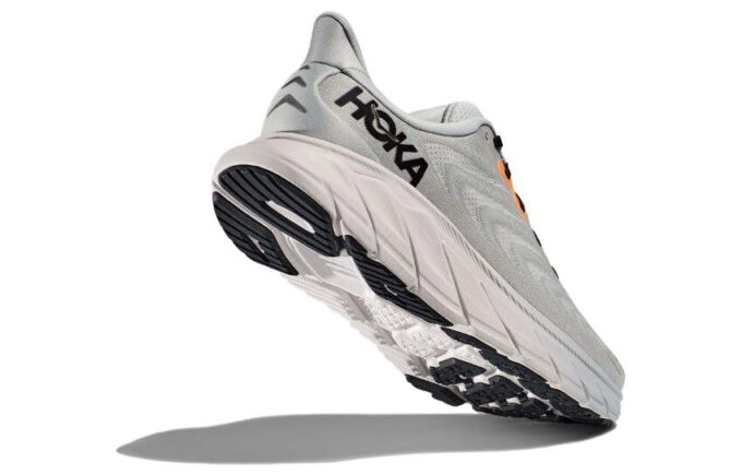 Arahi 6 2E Wide ‘Smoky Grey’