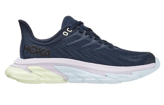 (WMNS) Clifton Edge «Outer Space Orchid Hush»